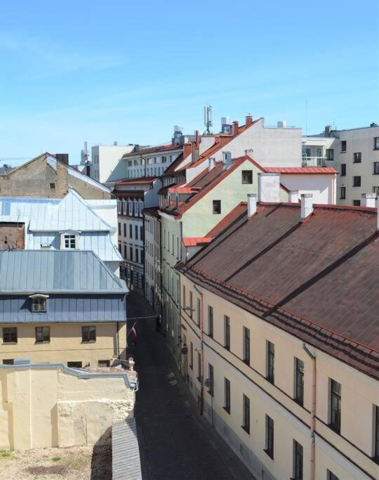 Luxury Apartment With A Balcony And View In Riga Old Town エクステリア 写真