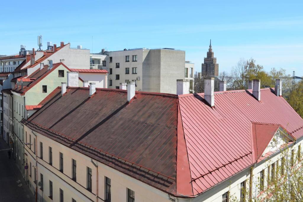 Luxury Apartment With A Balcony And View In Riga Old Town エクステリア 写真
