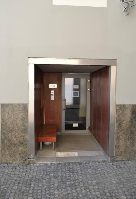 Luxury Apartment With A Balcony And View In Riga Old Town エクステリア 写真